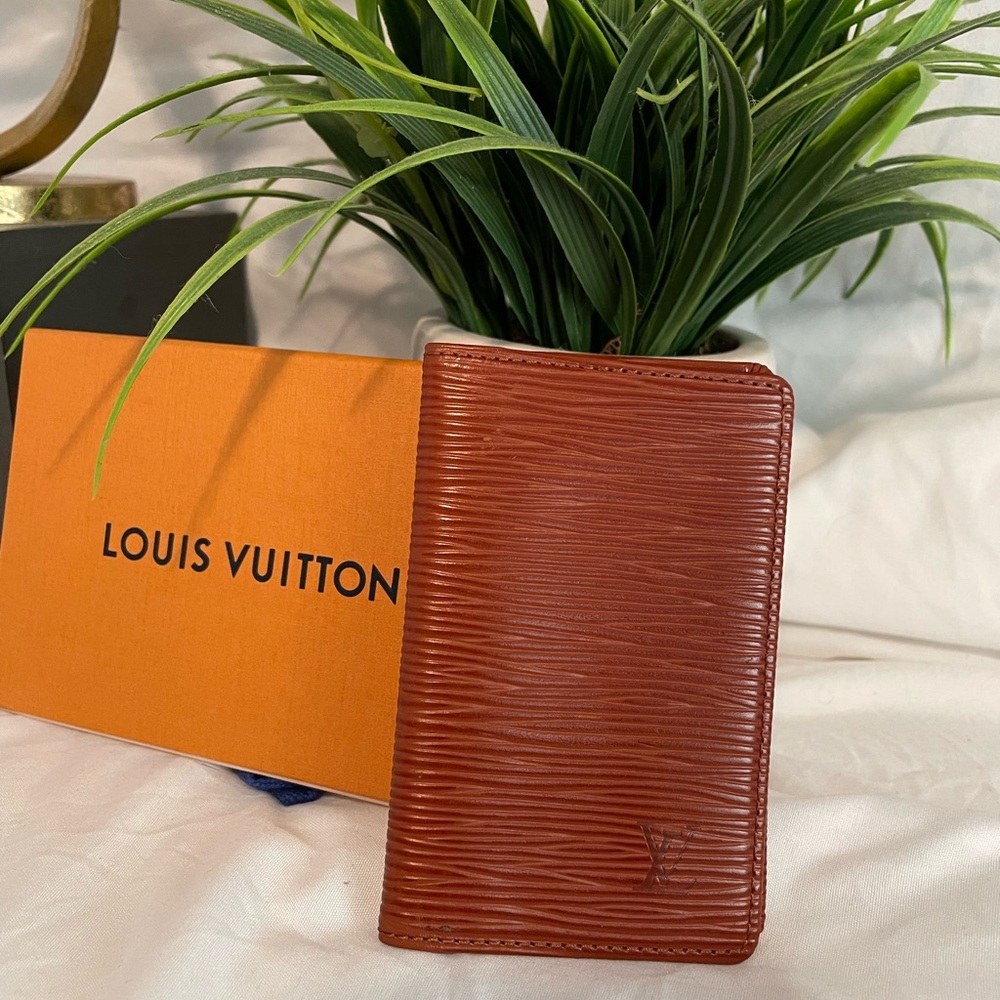Louis Vuitton Kenyan Fawn Epi Leather Card Holder - GREAT Condition Gently Used